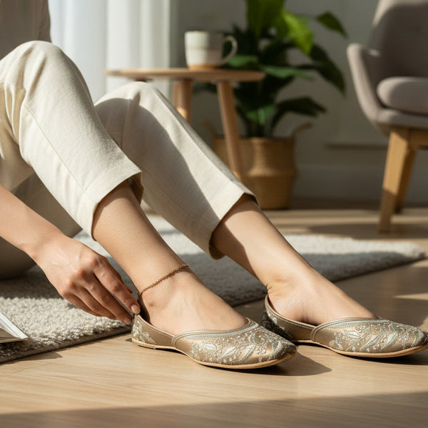 Gold Embroidered Jutti