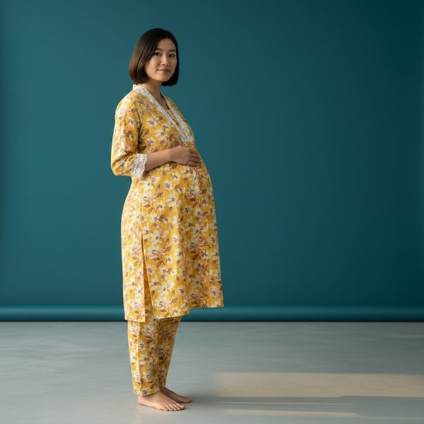 Floral Tunic with Decorative White Lace Collar and Sleeve Detailing
